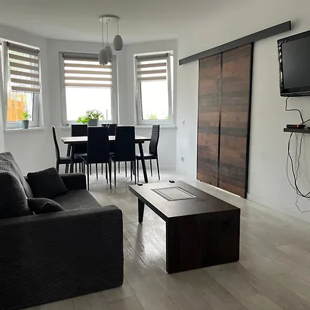 Biala Roza Dziwnówek